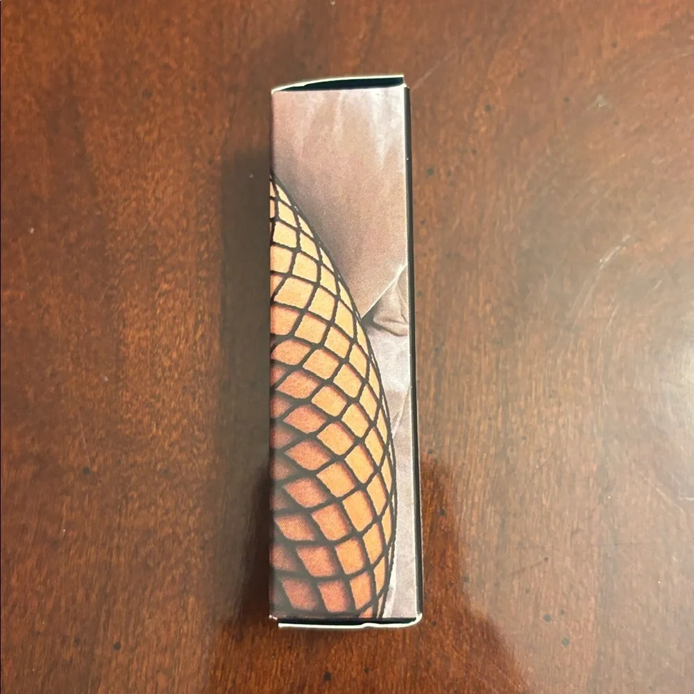 Kylie Cosmetics Supple Kiss Lip Glaze - Literally - Picture 7 of 9